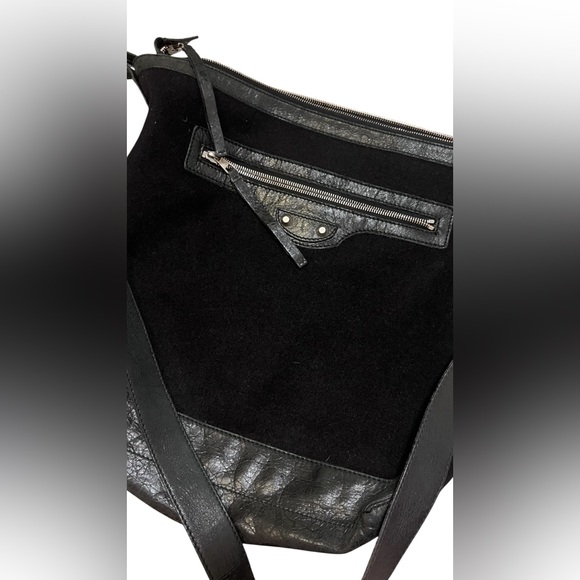 Balenciaga Black felt Shoulder Bag with Leather Trim day bag - Picture 8 of 13